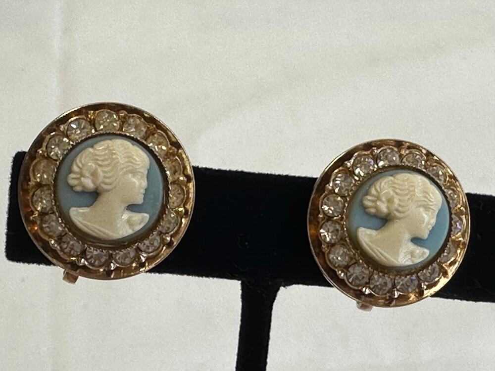 Monet Vintage Pale Blue and White Cameo Screw Back Earrings with Rhinestones